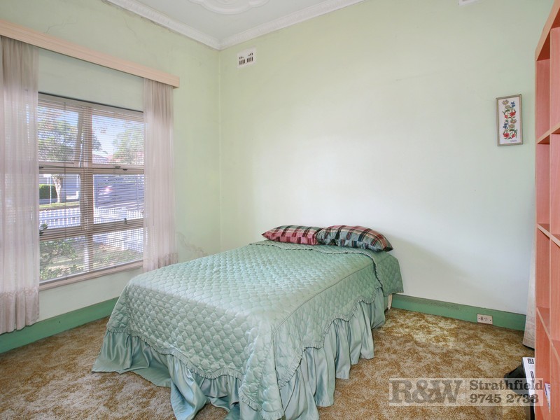 211 HOMEBUSH ROAD, Strathfield NSW 2135
