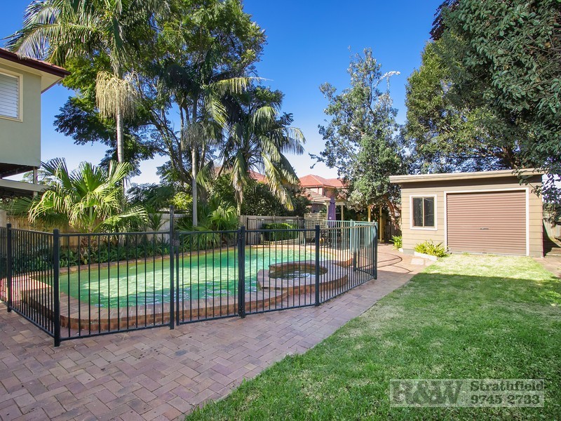 6 SHACKEL AVENUE, Concord NSW 2137