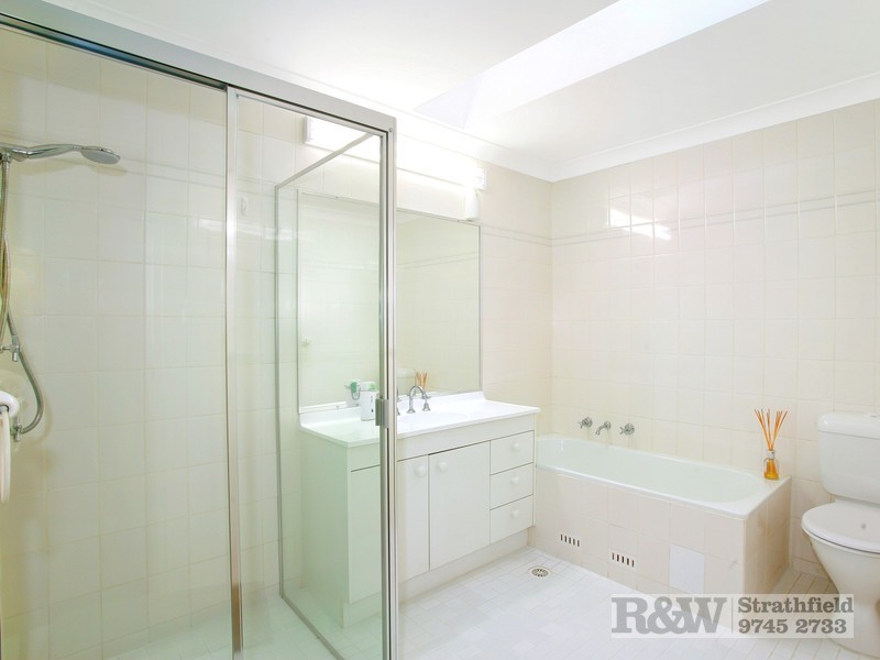 2/27 CHURCHILL AVENUE, Strathfield NSW 2135