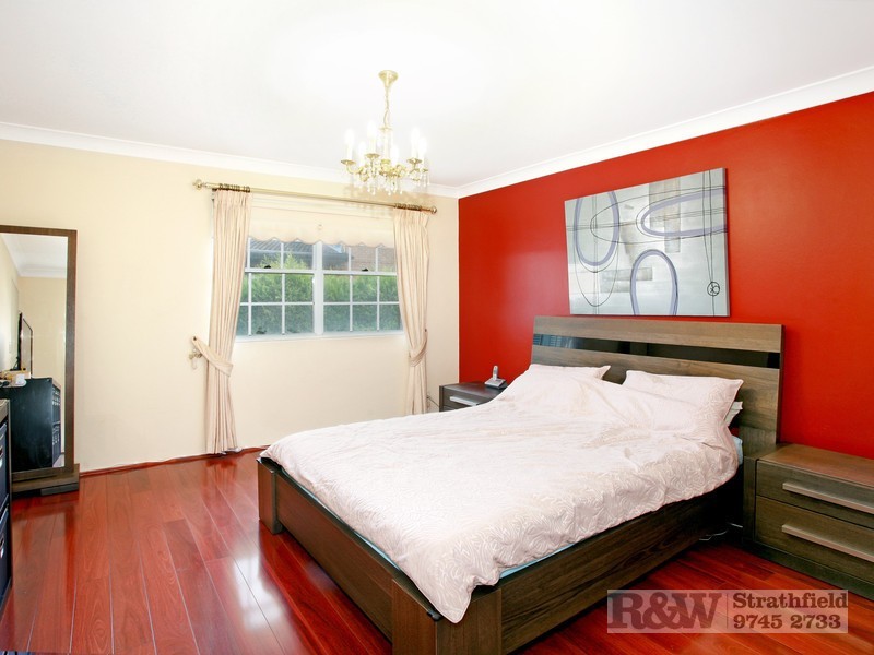 2/27 CHURCHILL AVENUE, Strathfield NSW 2135