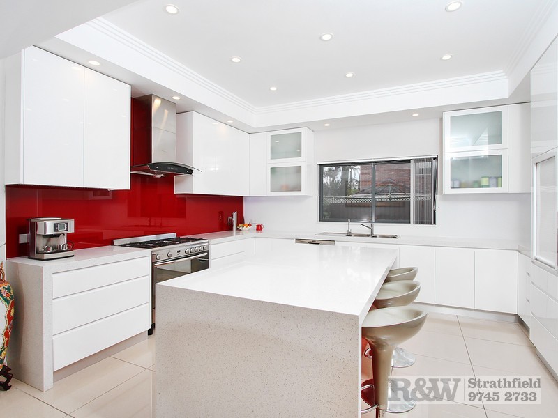 271 HOMEBUSH ROAD, Strathfield South NSW 2136