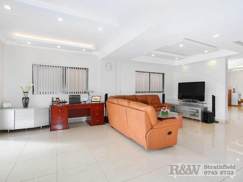 271 HOMEBUSH ROAD, Strathfield South NSW 2136