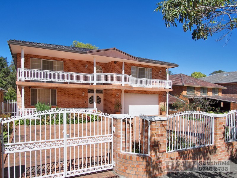 8 GELLING AVENUE, Strathfield NSW 2135