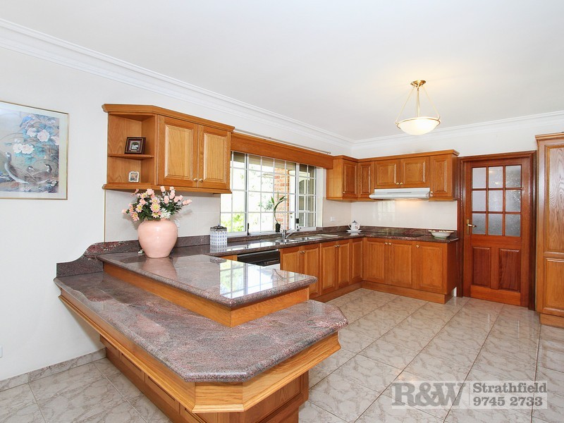 8 GELLING AVENUE, Strathfield NSW 2135