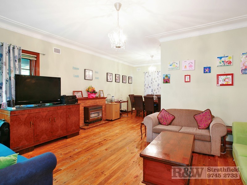 8 MELVILLE AVENUE, Strathfield NSW 2135