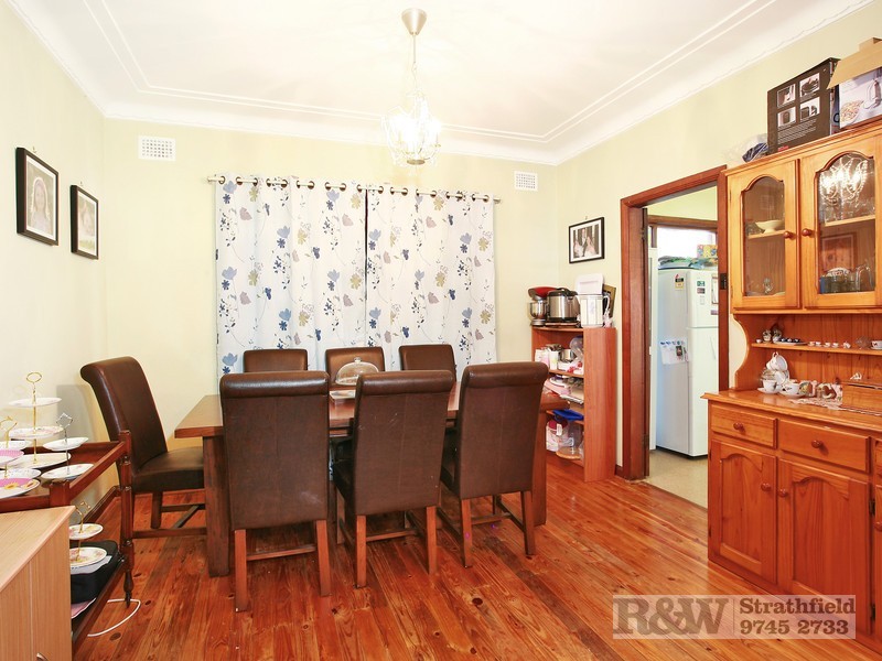 8 MELVILLE AVENUE, Strathfield NSW 2135