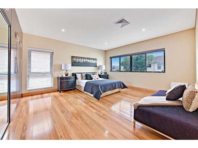 4 THOMAS STREET, Strathfield NSW 2135