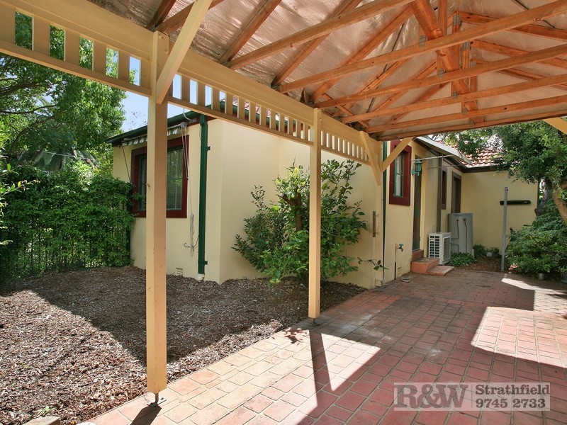 2A QUEEN ST, Croydon NSW 2132