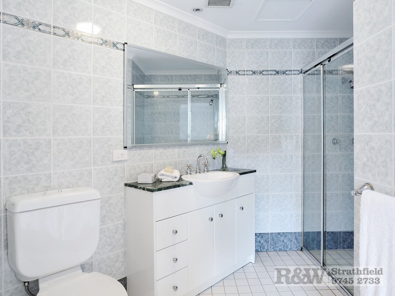 1/247G Burwood Rd, Concord NSW 2137