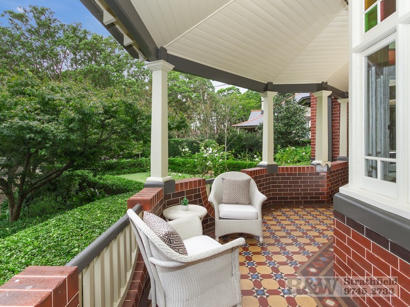 4 APPIAN WAY, Burwood NSW 2134