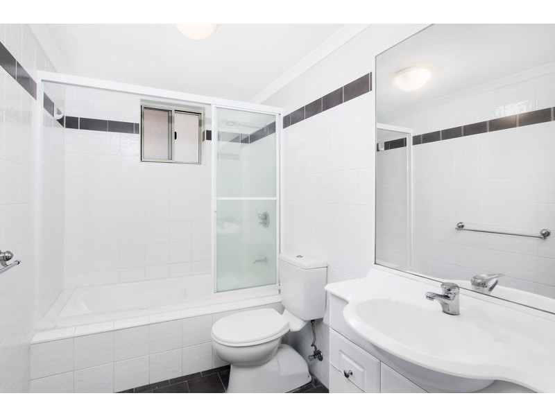 5/4 BURLINGTON ROAD, Homebush NSW 2140