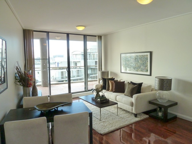 121/27 BENNELONG PARKWAY, Wentworth Point NSW 2127