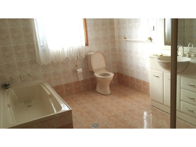 11 RAILWAY PARADE, Belmore NSW 2192