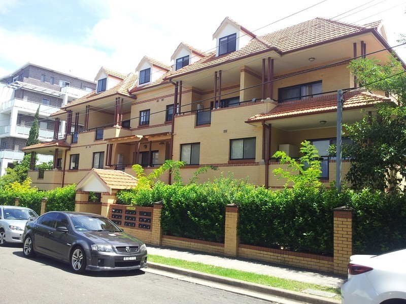 2/31-33 GORDON ST, Burwood NSW 2134