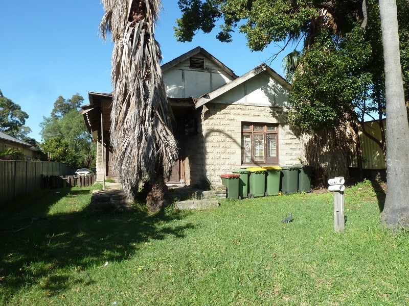 87 Woodville Rd, Granville NSW 2142