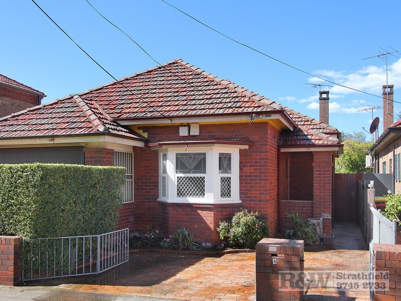 4 LAPISH AVENUE, Ashfield NSW 2131