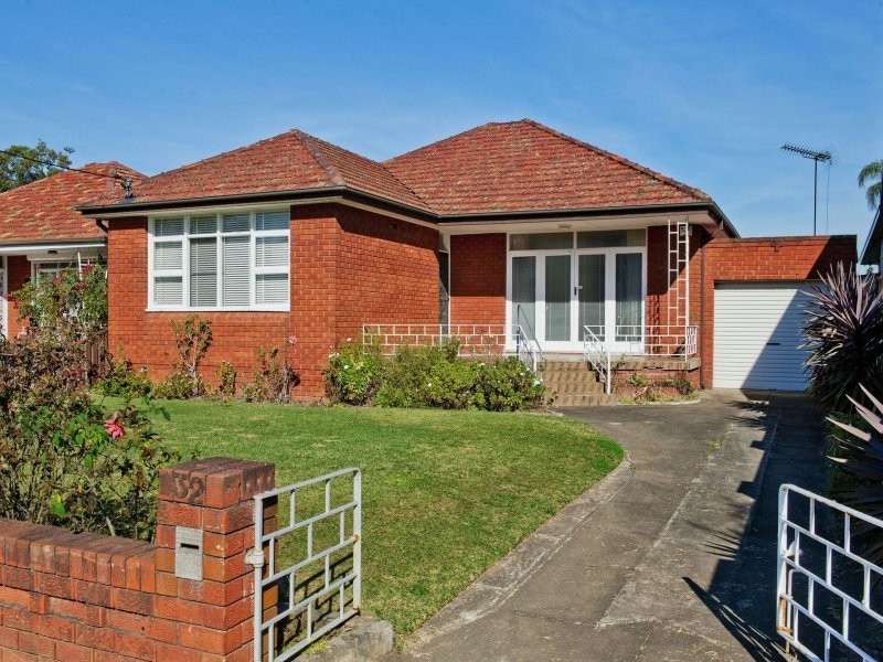 32 CAVE ROAD, Strathfield NSW 2135