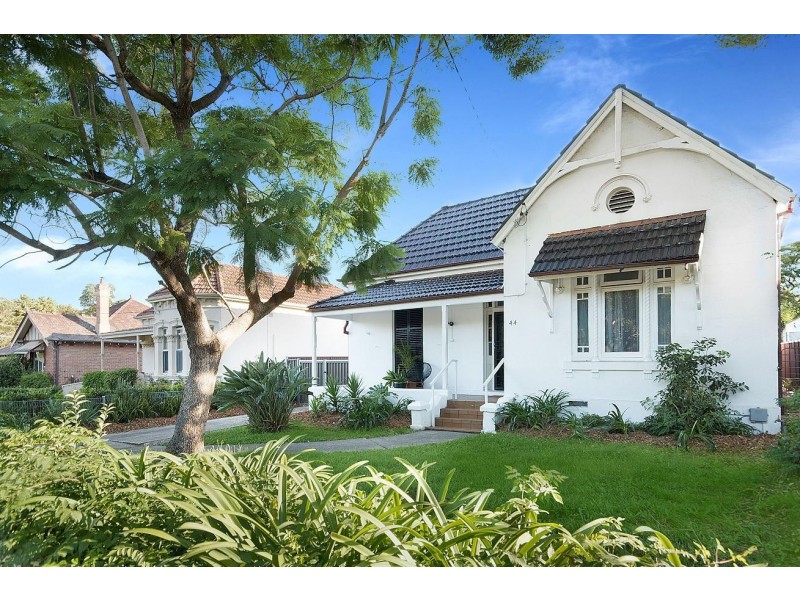 44 THE CRESCENT, Homebush NSW 2140
