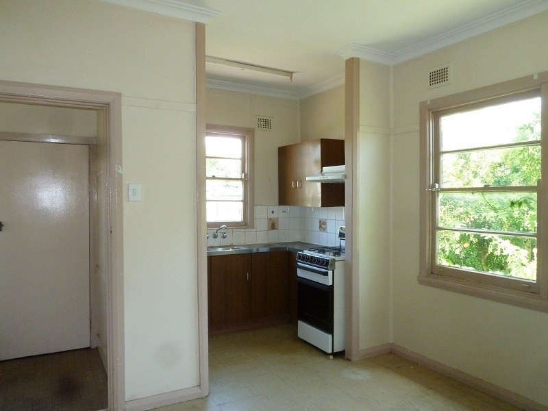 5 WILBUR STREET, Greenacre NSW 2190