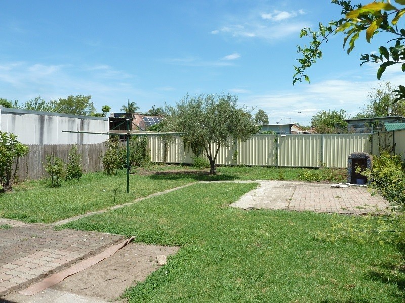 5 WILBUR STREET, Greenacre NSW 2190