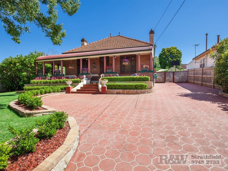 187 OLD KENT ROAD, Greenacre NSW 2190