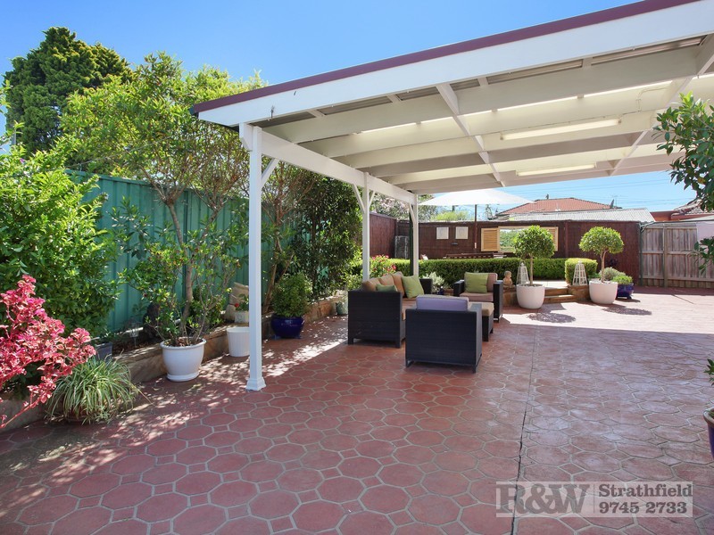 187 OLD KENT ROAD, Greenacre NSW 2190