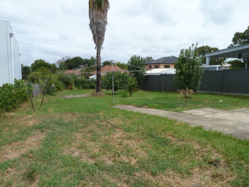 3 LAWFORD STREET, Greenacre NSW 2190