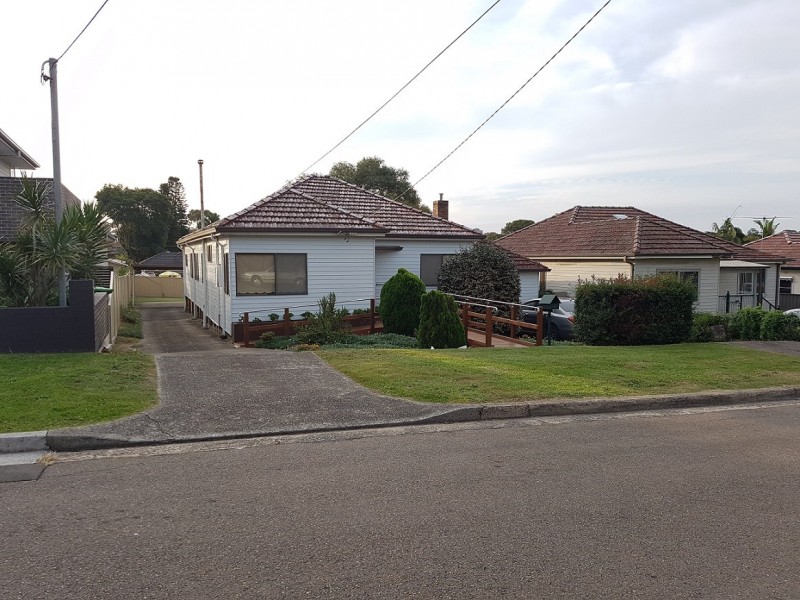 21 CHEDDAR ST, Blakehurst NSW 2221