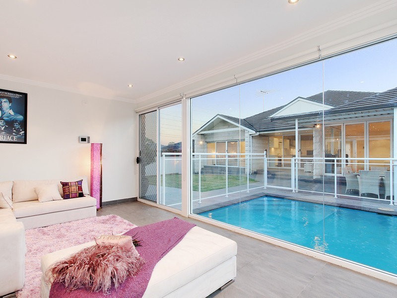 2 LAMSON PLACE, Greenacre NSW 2190