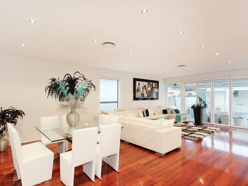 2 LAMSON PLACE, Greenacre NSW 2190