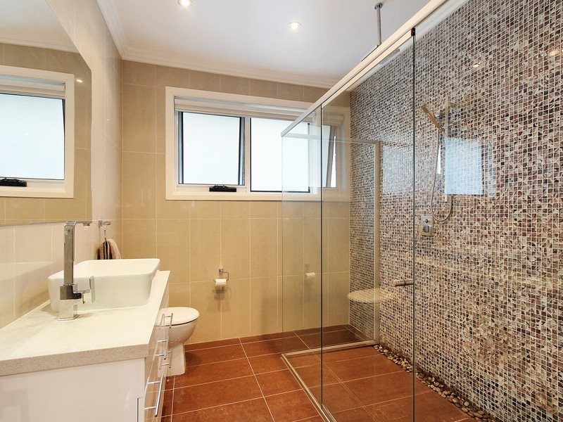 2 LAMSON PLACE, Greenacre NSW 2190