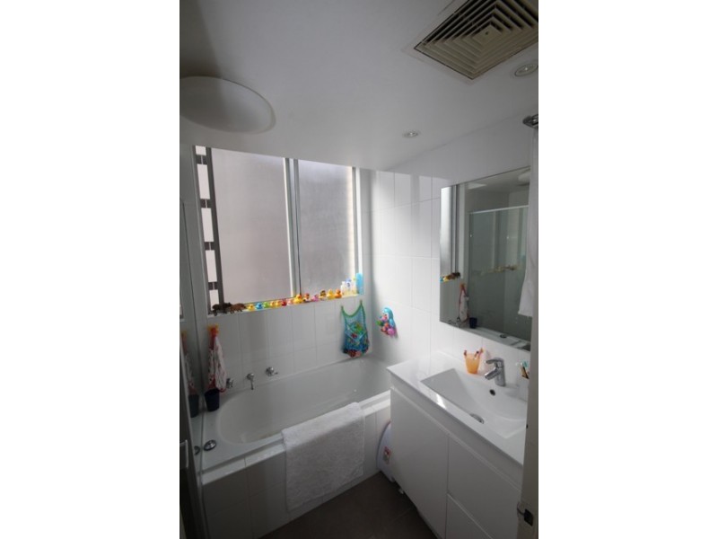 26/40 Penkivil Street, Bondi NSW 2026