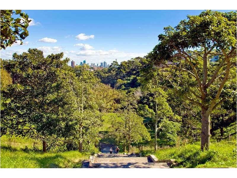 2/11 Russell Street, Woollahra NSW 2025