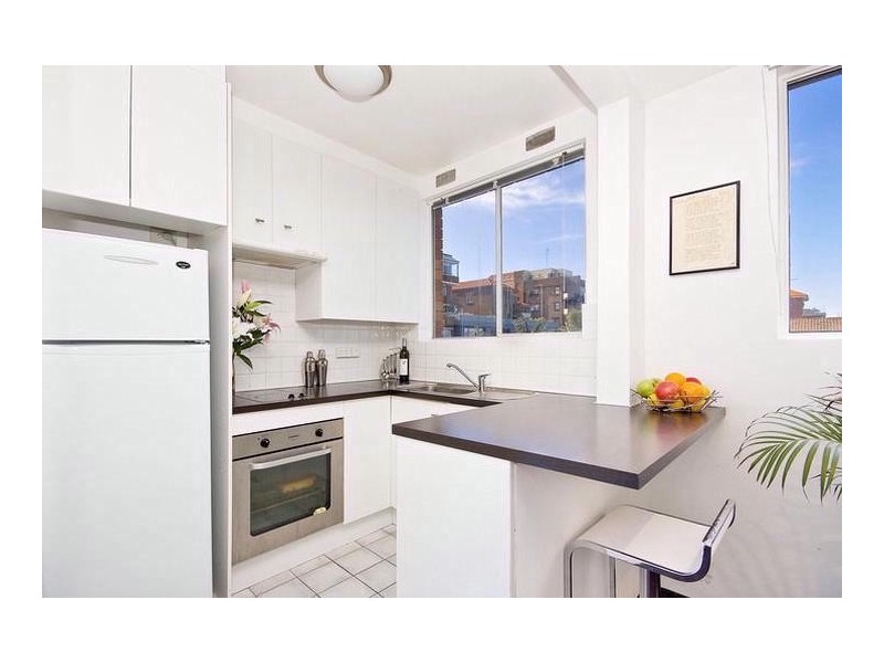 2/31 Carlisle Street, Tamarama NSW 2026