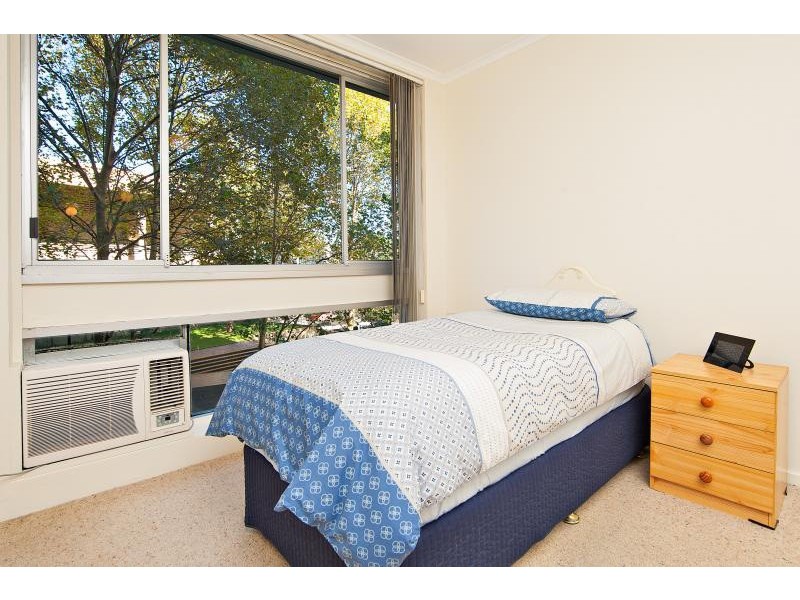 5/13 Waine Street “Oxford Towers”, Surry Hills NSW 2010