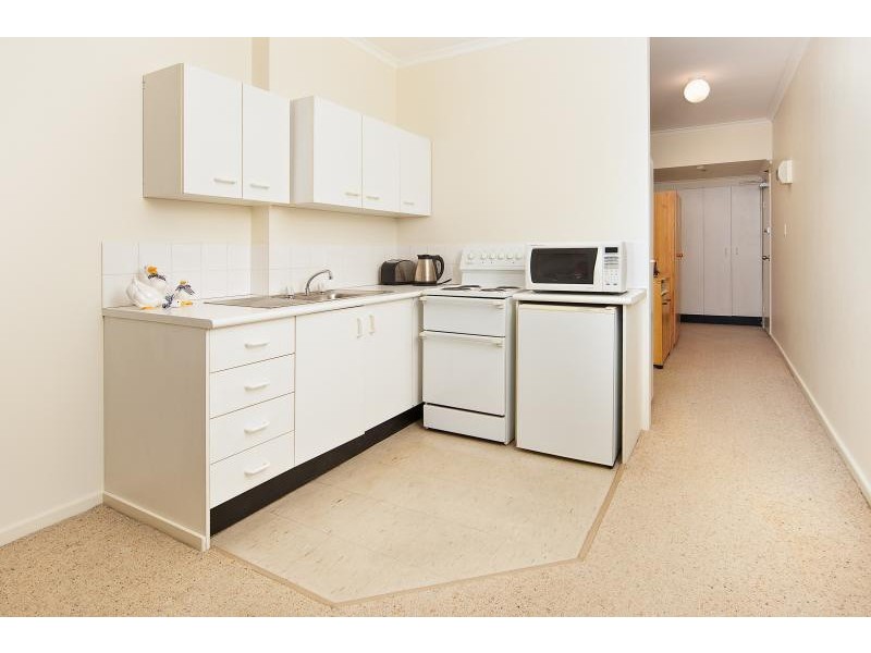 5/13 Waine Street “Oxford Towers”, Surry Hills NSW 2010