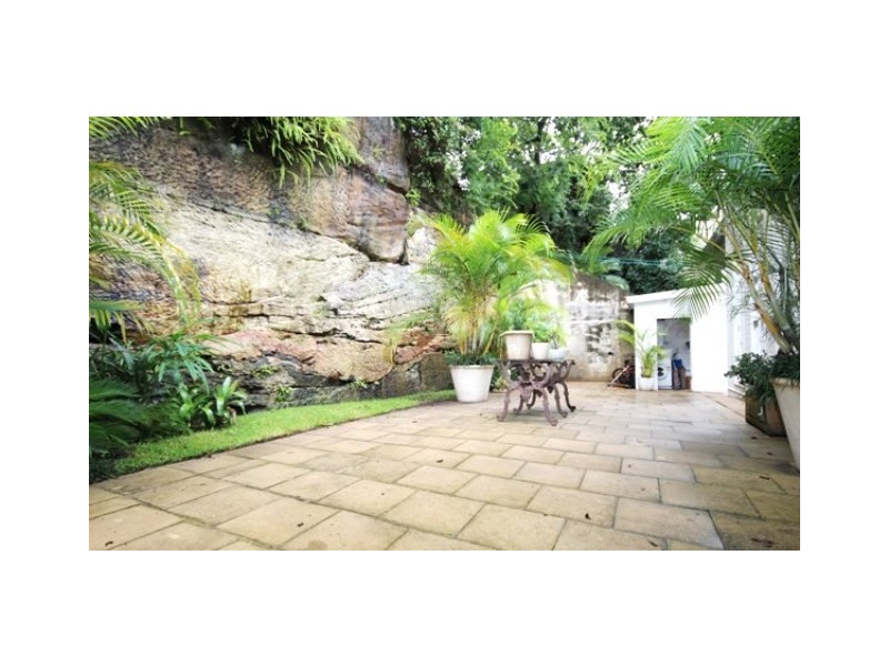 1/30 New Beach Road, Darling Point NSW 2027