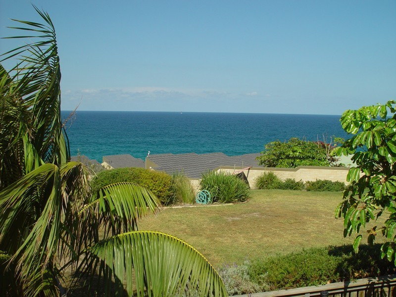 34/2-4 Beach Street, Curl Curl NSW 2096
