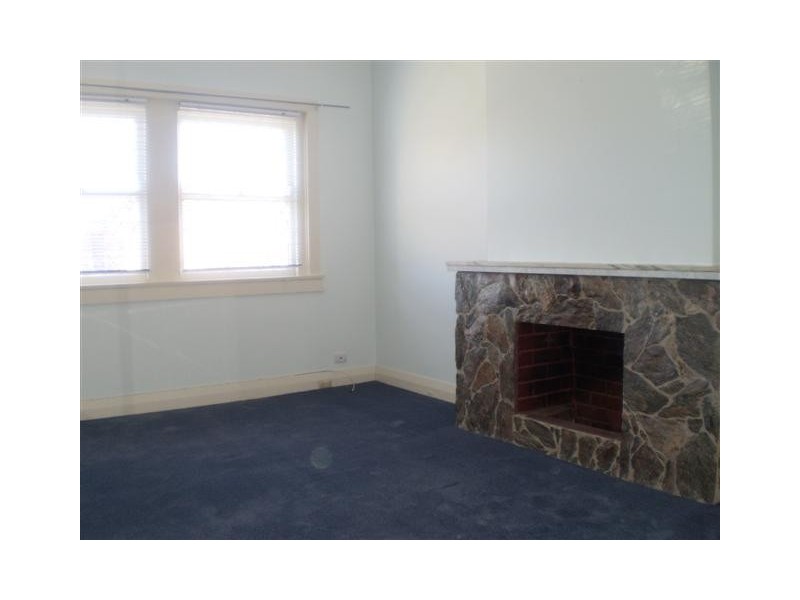 2/13 Eurobin Avenue, Manly NSW 2095