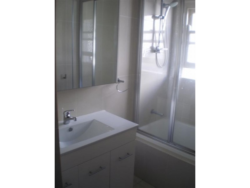 2/13 Eurobin Avenue, Manly NSW 2095