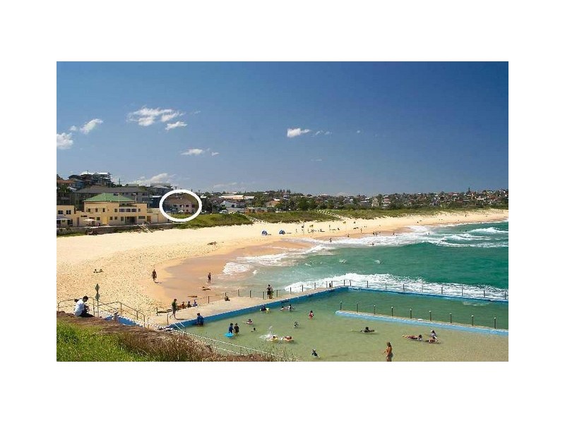 68 Carrington Parade, Curl Curl NSW 2096