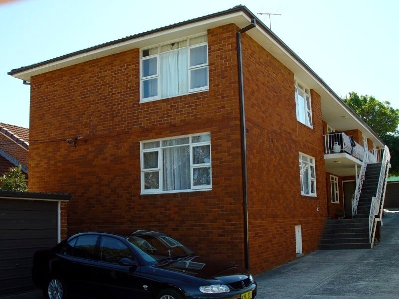 2/26 Kooloora Avenue, Freshwater NSW 2096