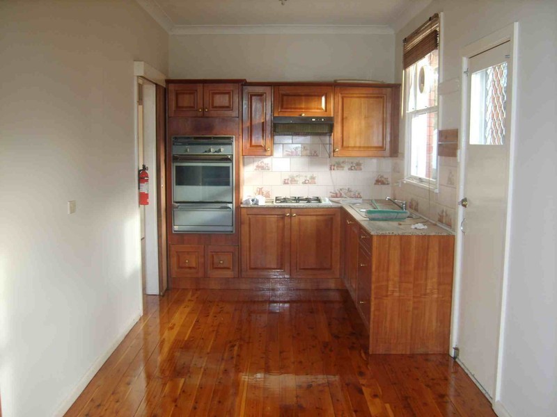 12 Curl Curl Parade, Curl Curl NSW 2096