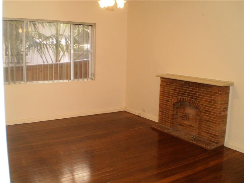 1/23 Quirk Street, North Curl Curl NSW 2099