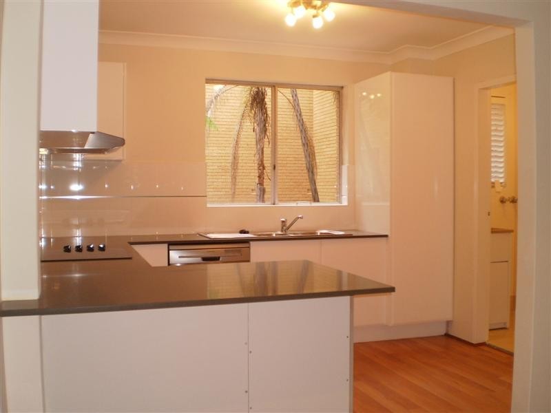 12/39 Wyuna Avenue, Freshwater NSW 2096