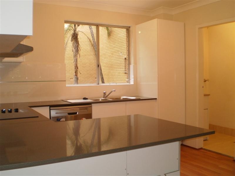 12/39 Wyuna Avenue, Freshwater NSW 2096