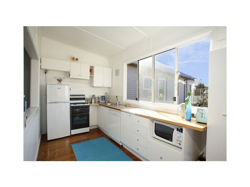 17  Wyndora Avenue, Freshwater NSW 2096