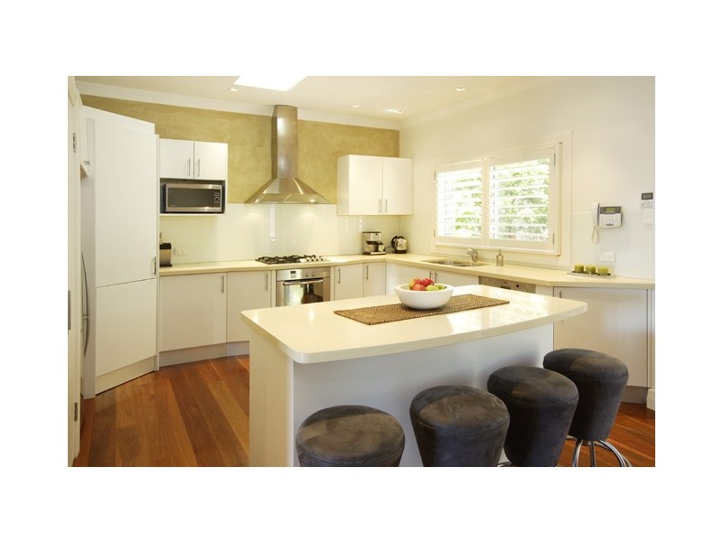 7 Undercliff Road, Freshwater NSW 2096