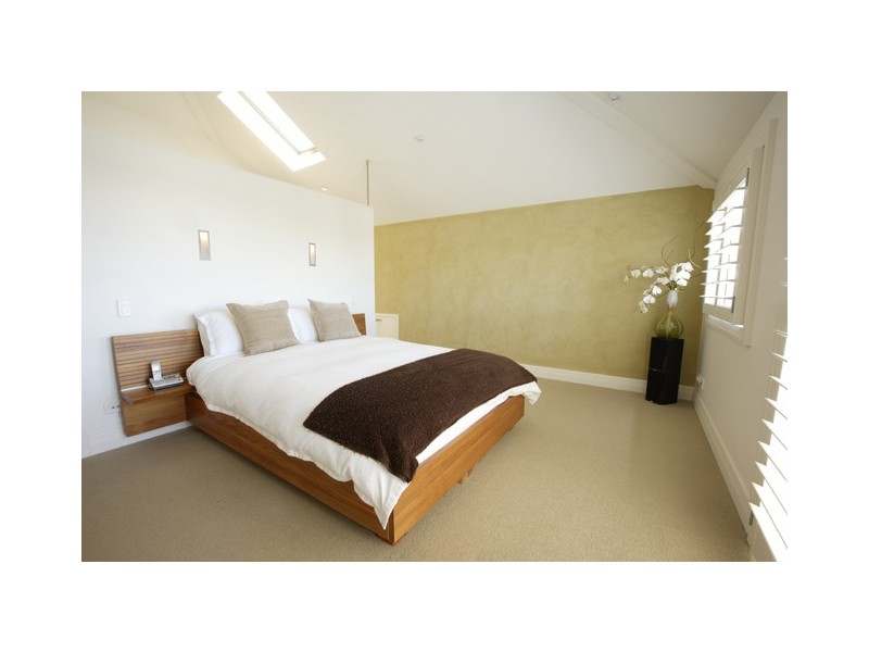 7 Undercliff Road, Freshwater NSW 2096