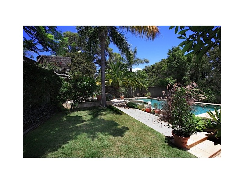 12  Brighton Street, Freshwater NSW 2096